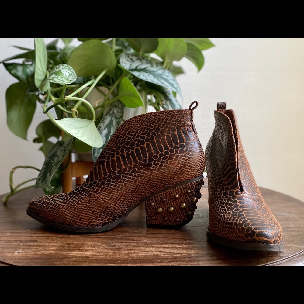 Coconuts by Matisse 8.5 Brown Roper Split Booties
